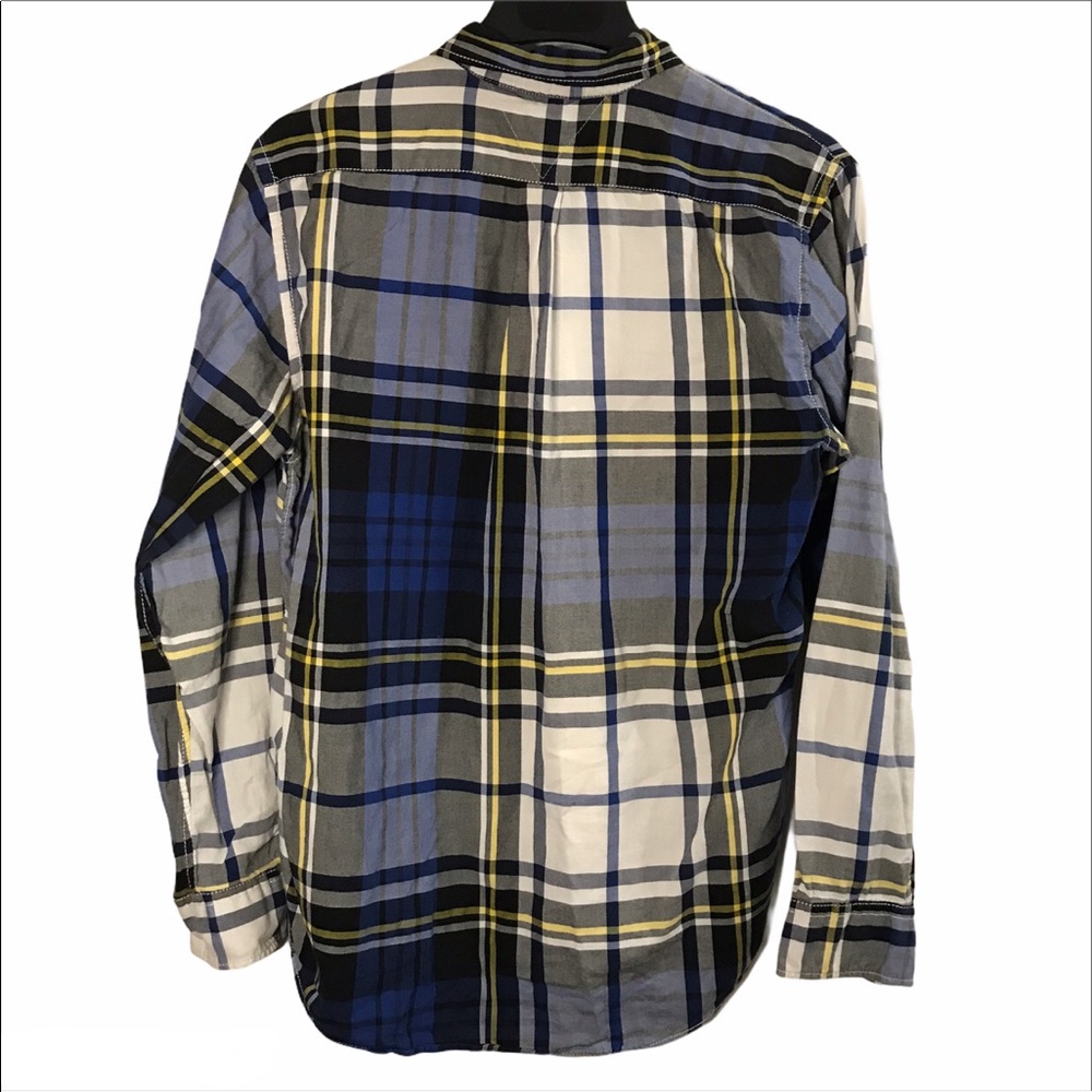 Men’s Tommy Hilfiger plaid button down shirt - Picture 2 of 7
